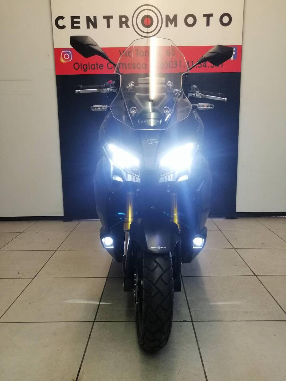 Kl Brera X 300 (2022 - 24) (11)