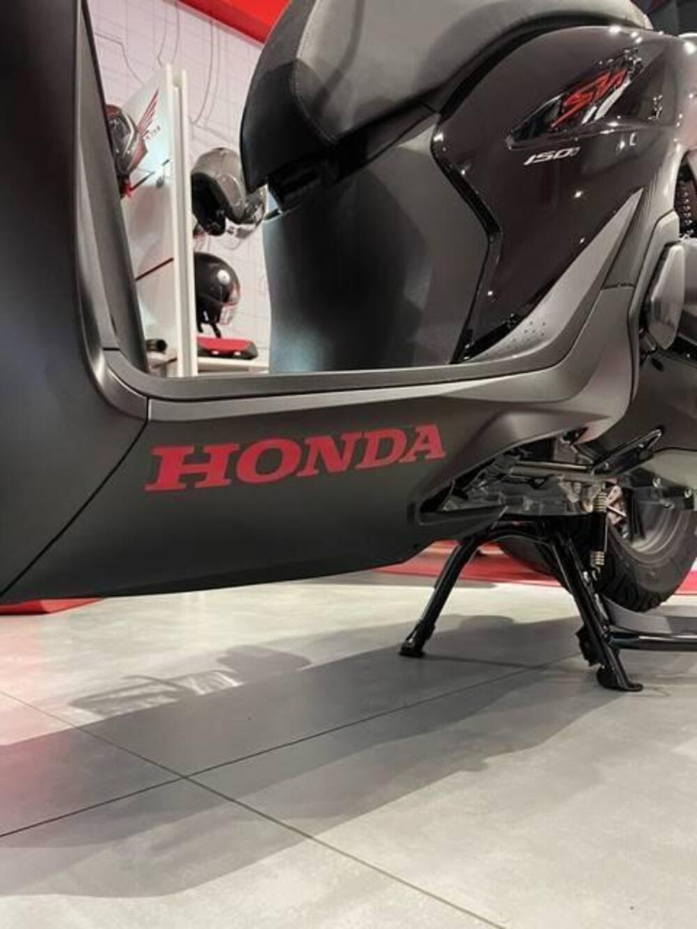Honda SH 150i Sport (2022 - 23) (3)