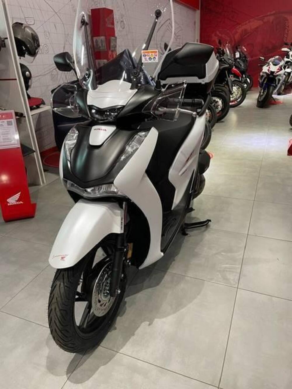 Honda SH 150i Sport (2022 - 23) (4)