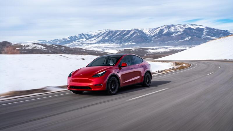 Tesla Model Y, scende il prezzo: con incentivo da 11.000 euro &egrave; a 31.960