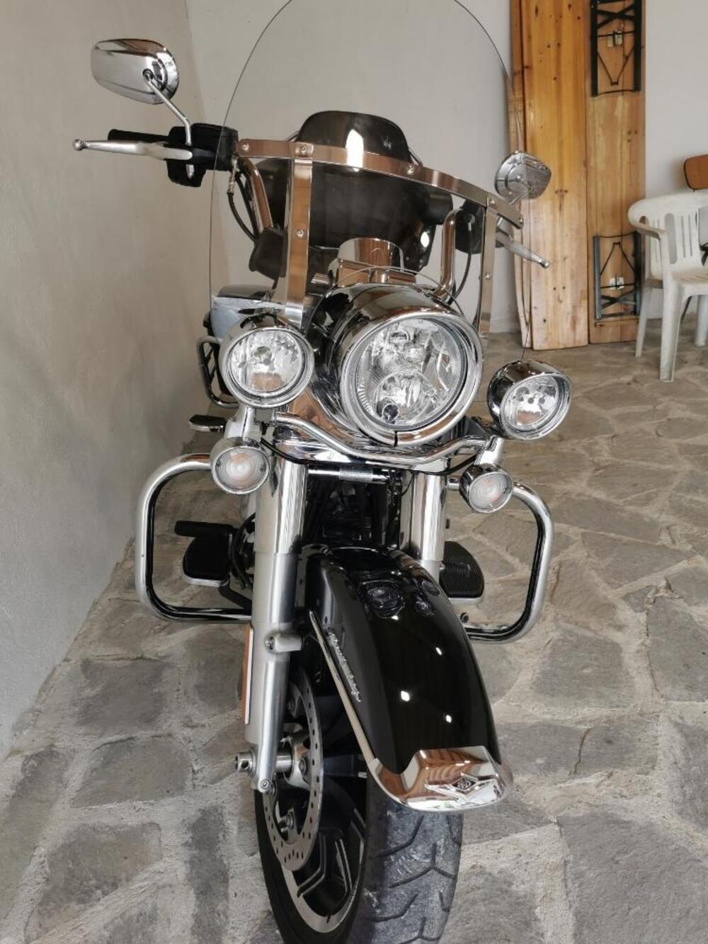 Harley-Davidson 107 Road King (2017) - FLHR (4)