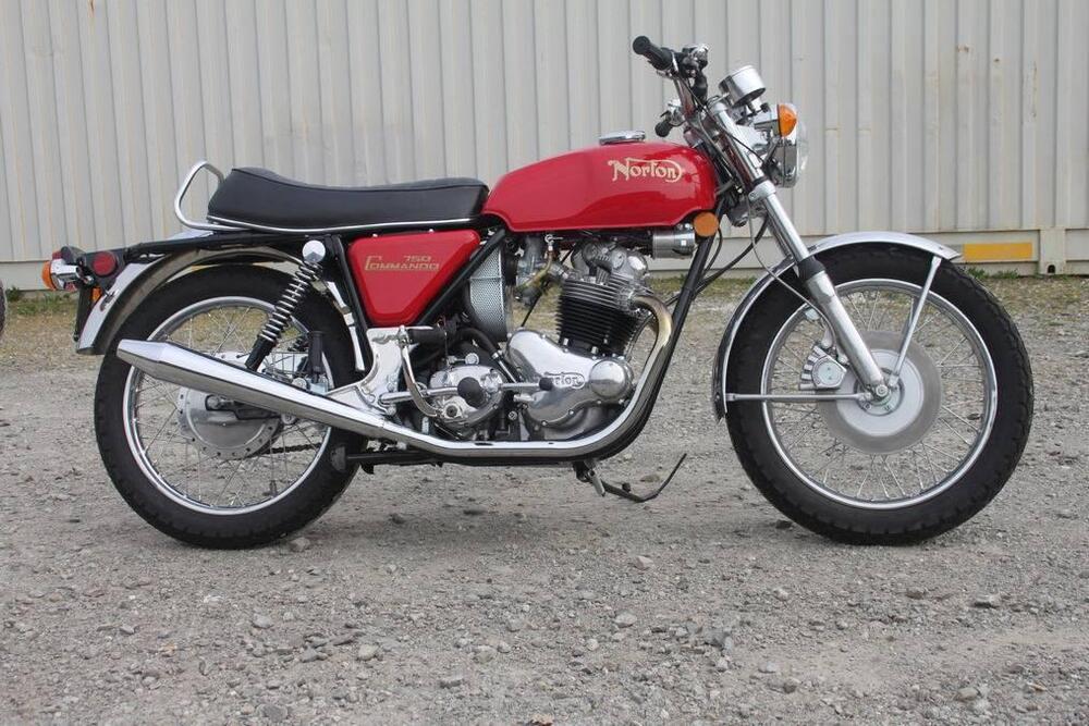 Norton Commando Roadster