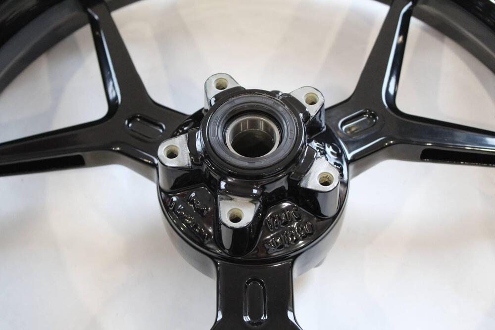 CERCHIO HYPERMOTARD 950 Ducati (2)