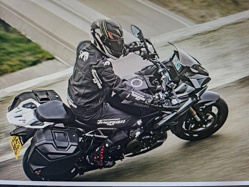 Suzuki GSX-S1000GX Touring (2024 - 26) (2)