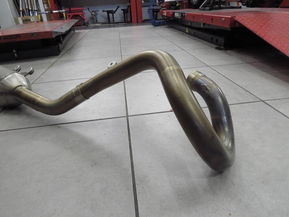 AKRAPOVIČ "RACING LINE" KTM 500 26605901044 Akrapovic (4)