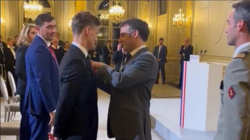 MotoGP 2024. Fabio Quartararo nominato cavaliere da Macron: &quot;Vive la France, vive la R&eacute;publique&quot; [VIDEO]