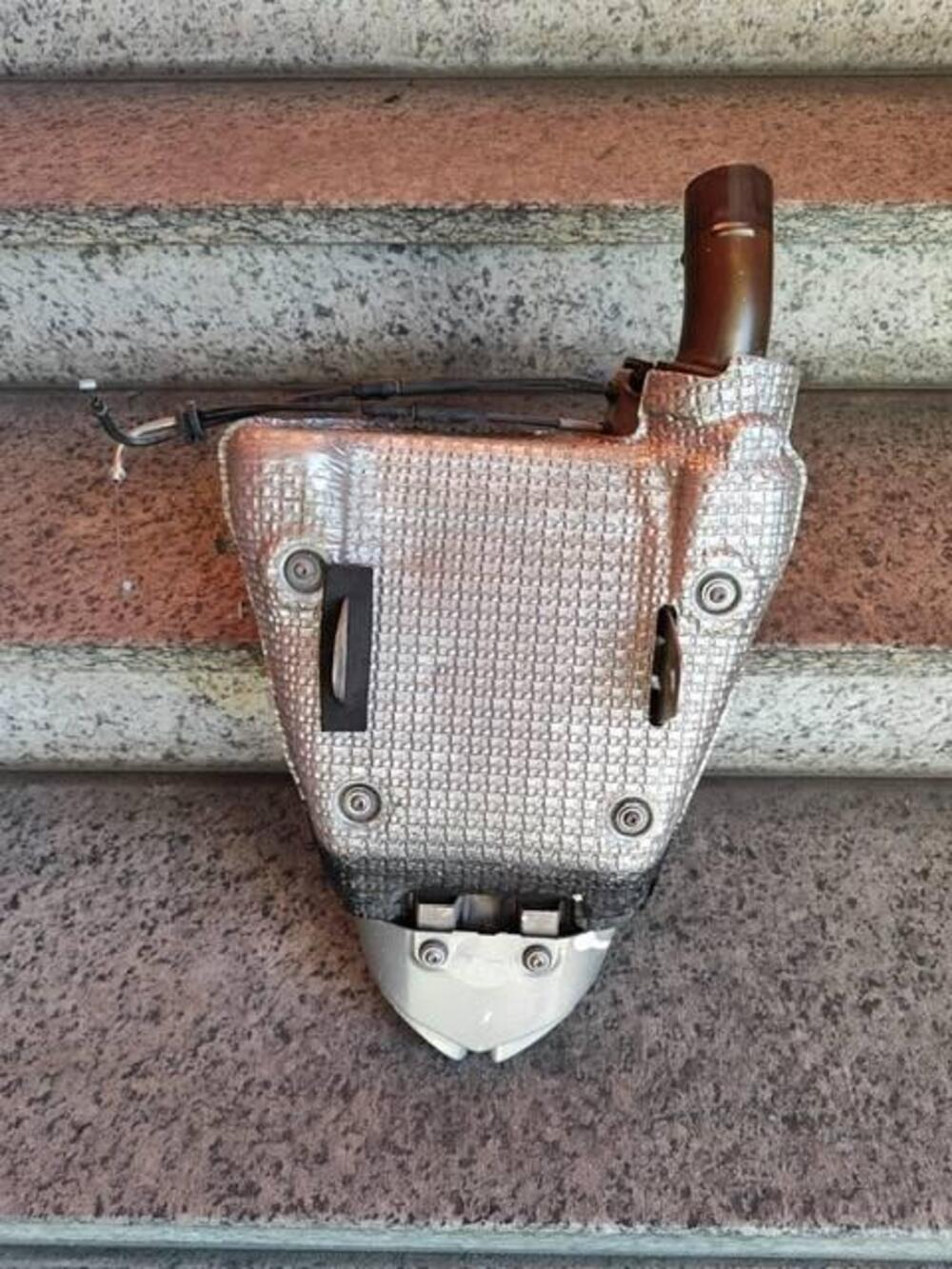 terminale scarico zx6 r 2007/2008 nuova mai montat Kawasaki (3)