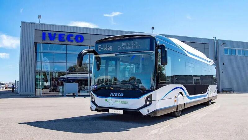 Iveco, la grande (s)commessa per gli autobus elettrici a Roma