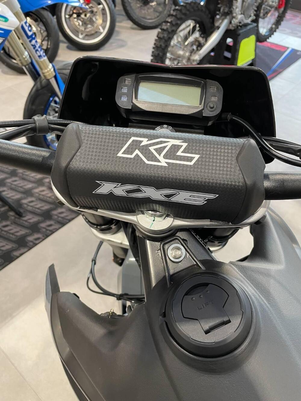 Kl KXE 125 Motard (2022 - 24) (3)