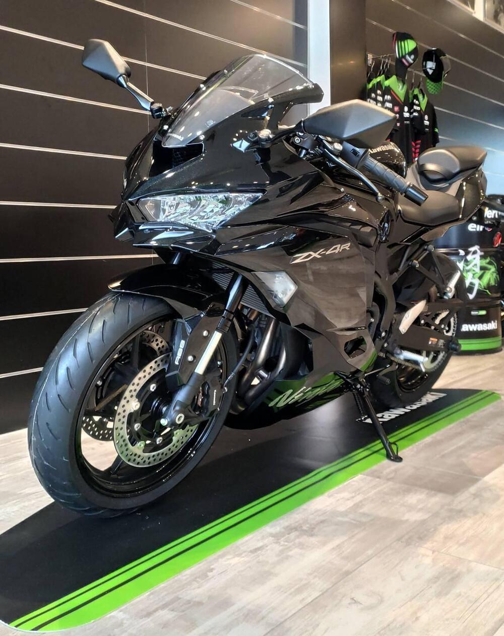 Kawasaki Ninja ZX-4R (2024 - 26) (4)