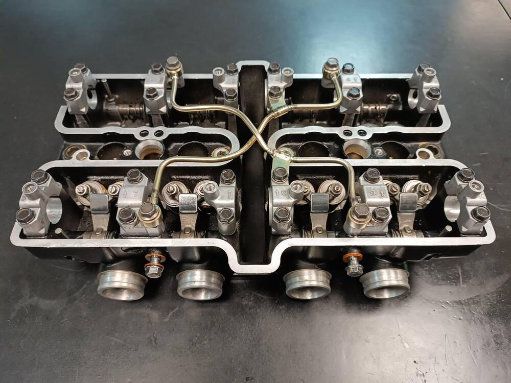 Testata GPz600R Kawasaki (4)