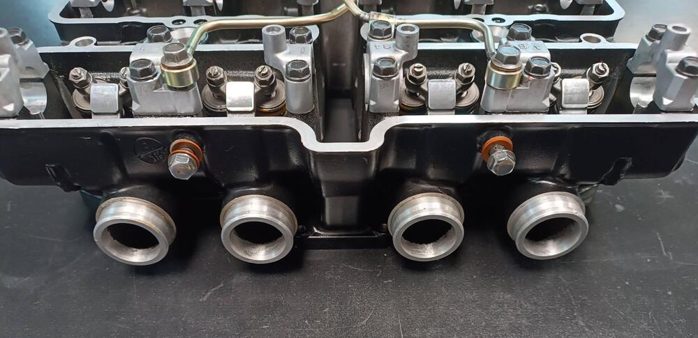 Testata GPz600R Kawasaki (5)