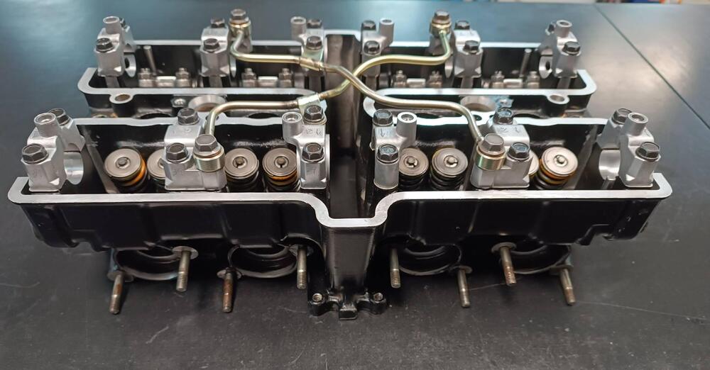 Testata GPz600R Kawasaki (6)