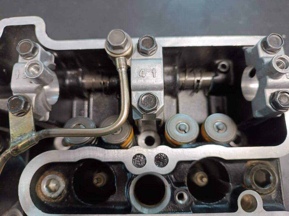 Testata GPz600R Kawasaki (15)