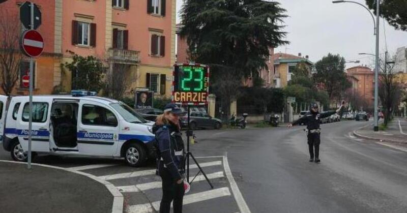 Bologna Citt&agrave; 30. Una vigilessa dice la sua: &quot;Prima i controlli non erano cos&igrave; capillari&quot;