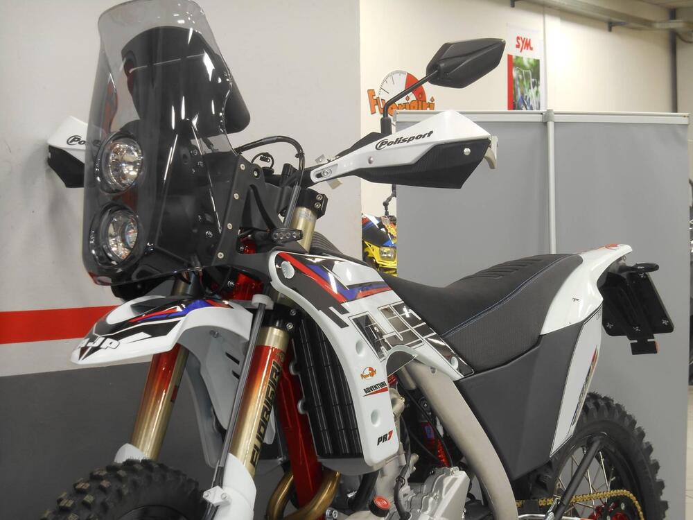 AJP PR7 650 Adventure (2021 - 24) (6)