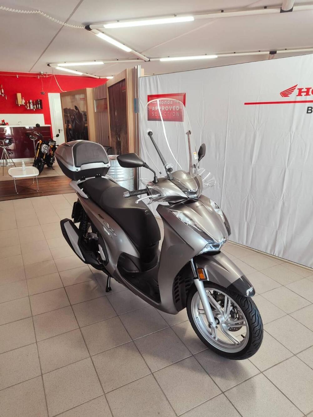 Honda SH 350 (2021 - 24) (2)