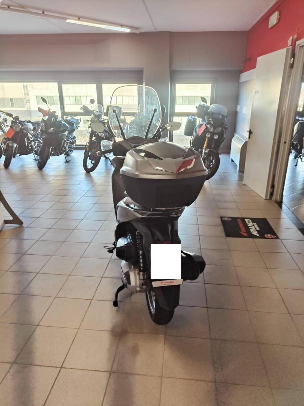 Honda SH 350 (2021 - 24) (6)