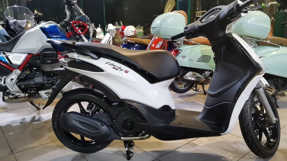 Piaggio Liberty 125 S (2025 - 26) (2)