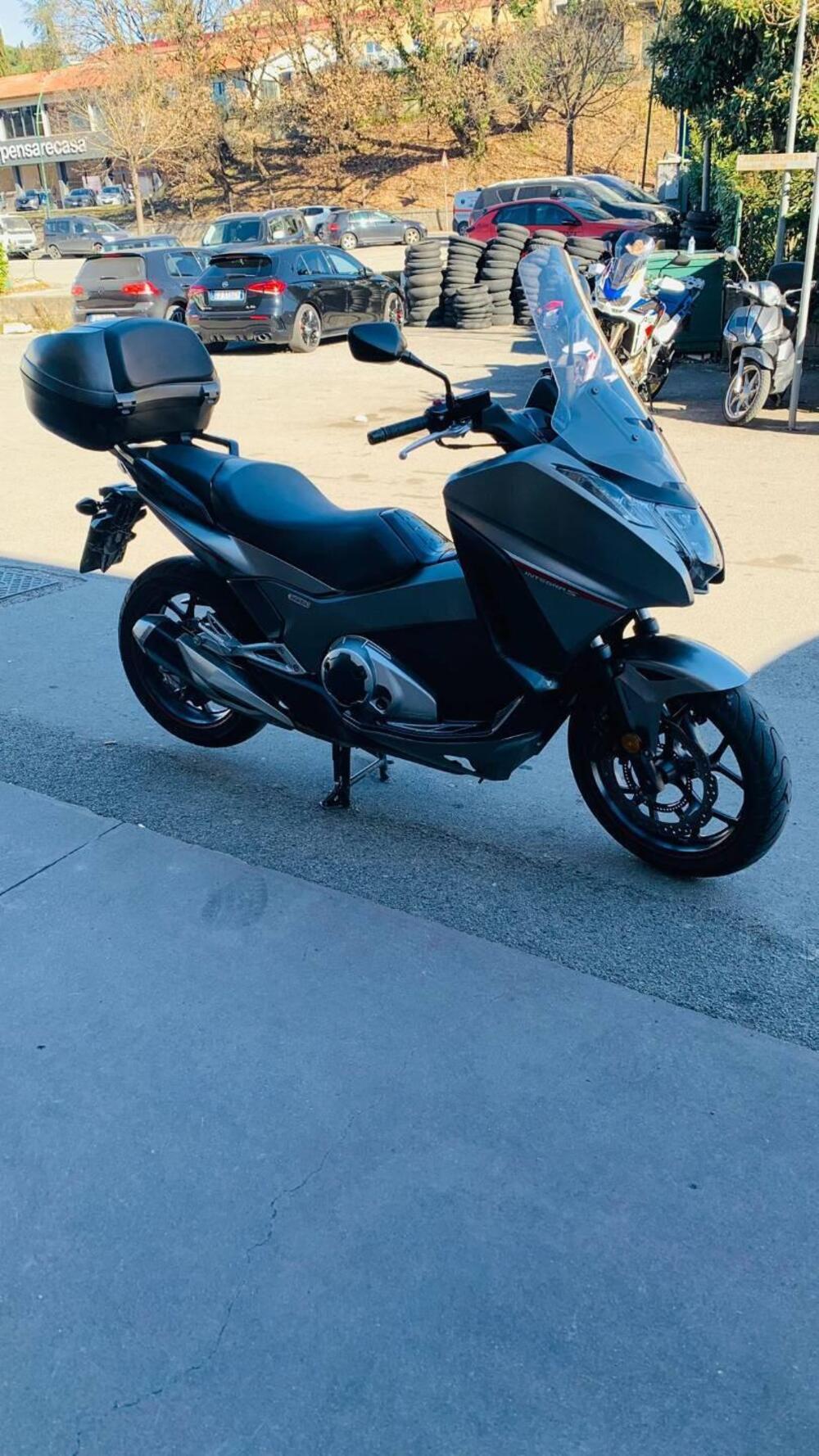 Honda Integra 750 DCT Sport (2017) (2)