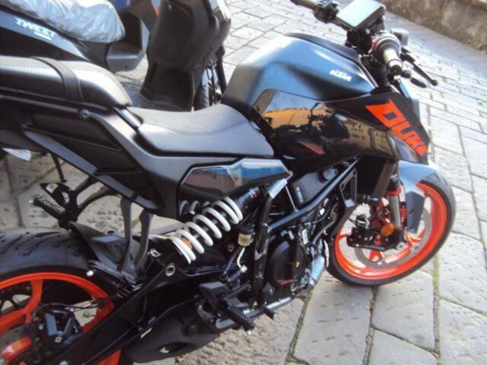 KTM 125 Duke (2024 - 26) (2)