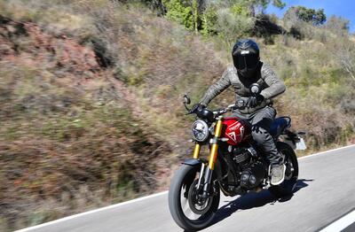 Triumph Speed 400 TEST: stile, prestazioni e divertimento a meno di 6.000 euro [VIDEO &amp; GALLERY]