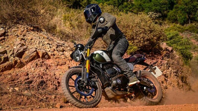 Triumph Scrambler 400 X TEST: come si guida su strada e in fuoristrada. Pro e contro! [VIDEO &amp; GALLERY]