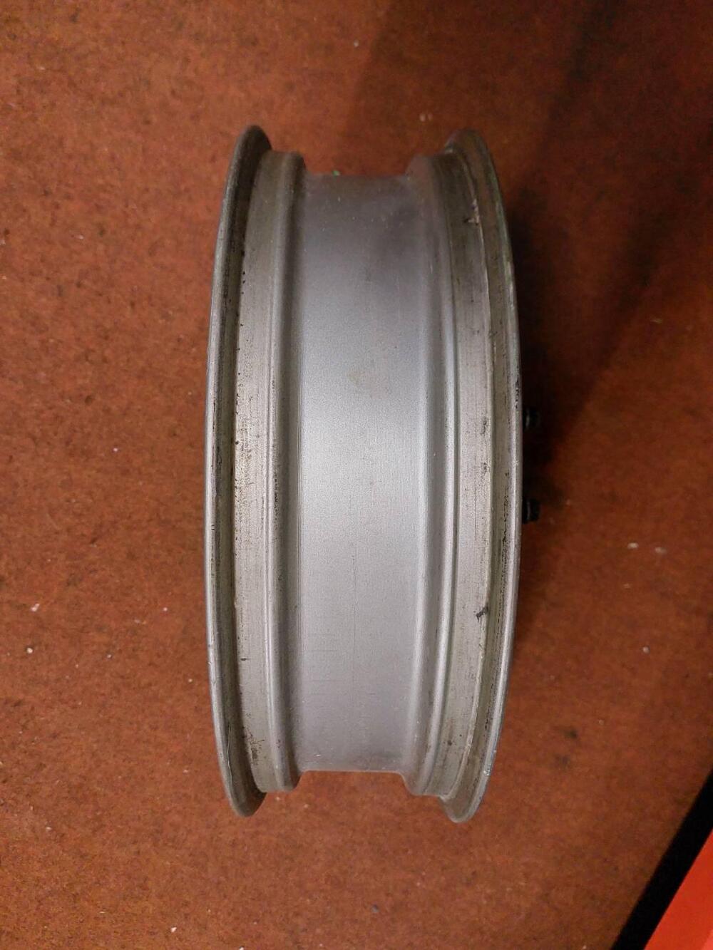 CERCHIO MONSTER 900 POSTERIORE Ducati (3)