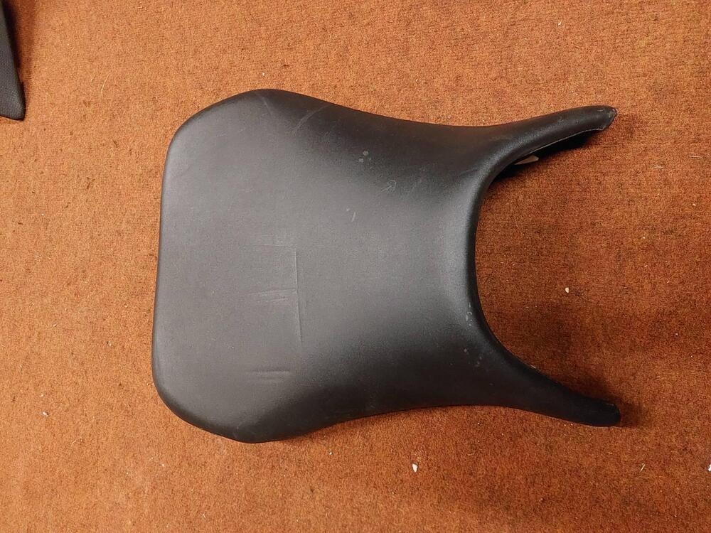 SELLA YAMAHA R6 DAL 98 AL 2002 (2)