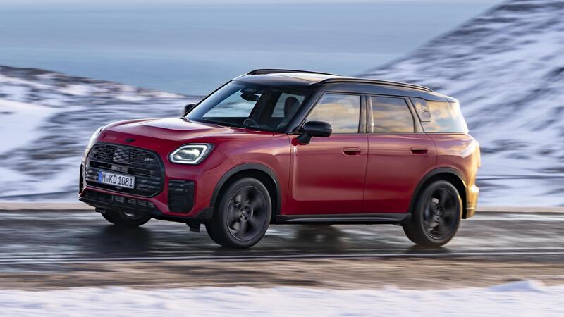 Mini, arriva la Countryman S All4 John Cooper Works