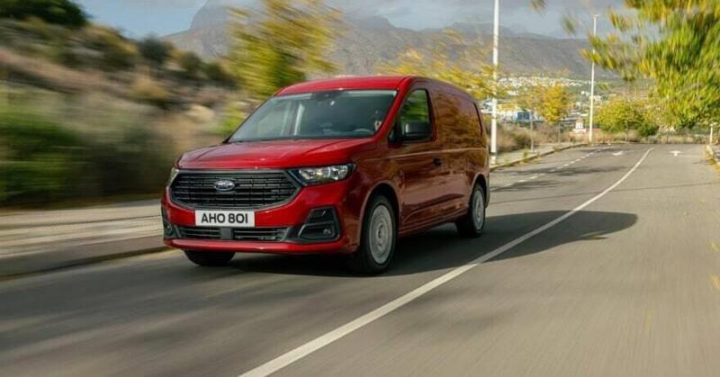 Ford Transit Connect: al lavoro con trasporto, tutto ibrido ricaricabile