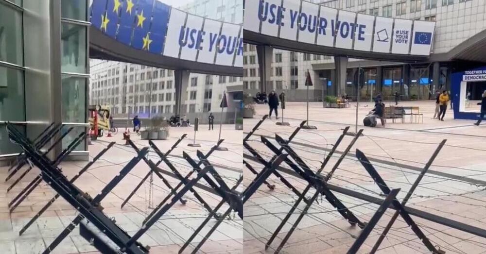 Il Parlamento europeo chiuso col filo spinato &egrave; l&rsquo;immagine della distanza con i cittadini. E intanto gli agricoltori avanzano&hellip;