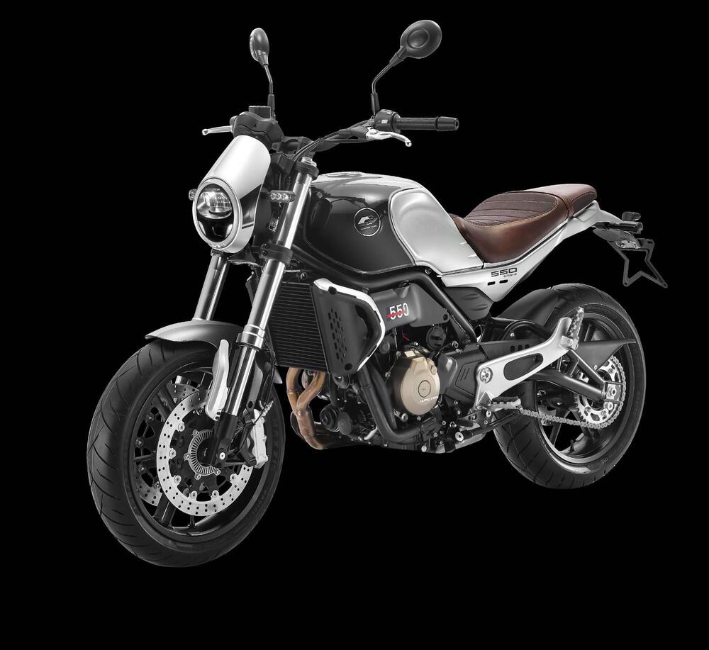 QJ Motor SRV 550 (2024) (8)