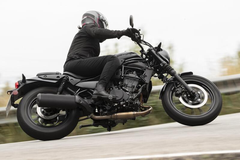 Kawasaki Eliminator 500 SE - TEST: la urban cruiser per eccellenza! [VIDEO]