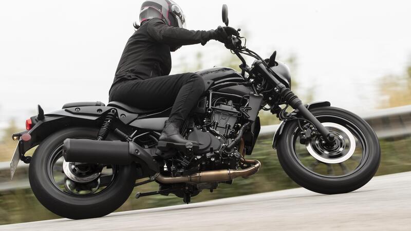 Kawasaki Eliminator 500 SE - TEST: la urban cruiser per eccellenza! [VIDEO]