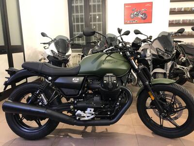 Moto Guzzi V7 Stone (2021 - 24) nuova