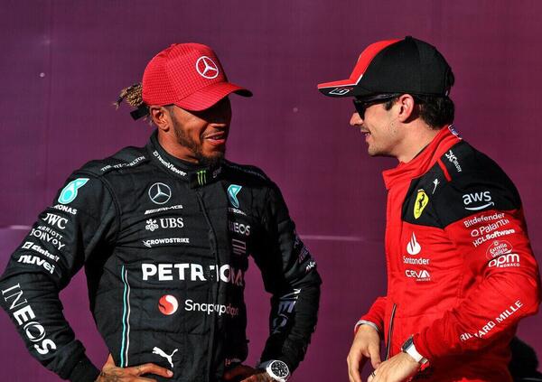 Lewis Hamilton in Ferrari con Charles Leclerc dal 2025? Arriva l&#039;indiscrezione su un clamoroso accordo