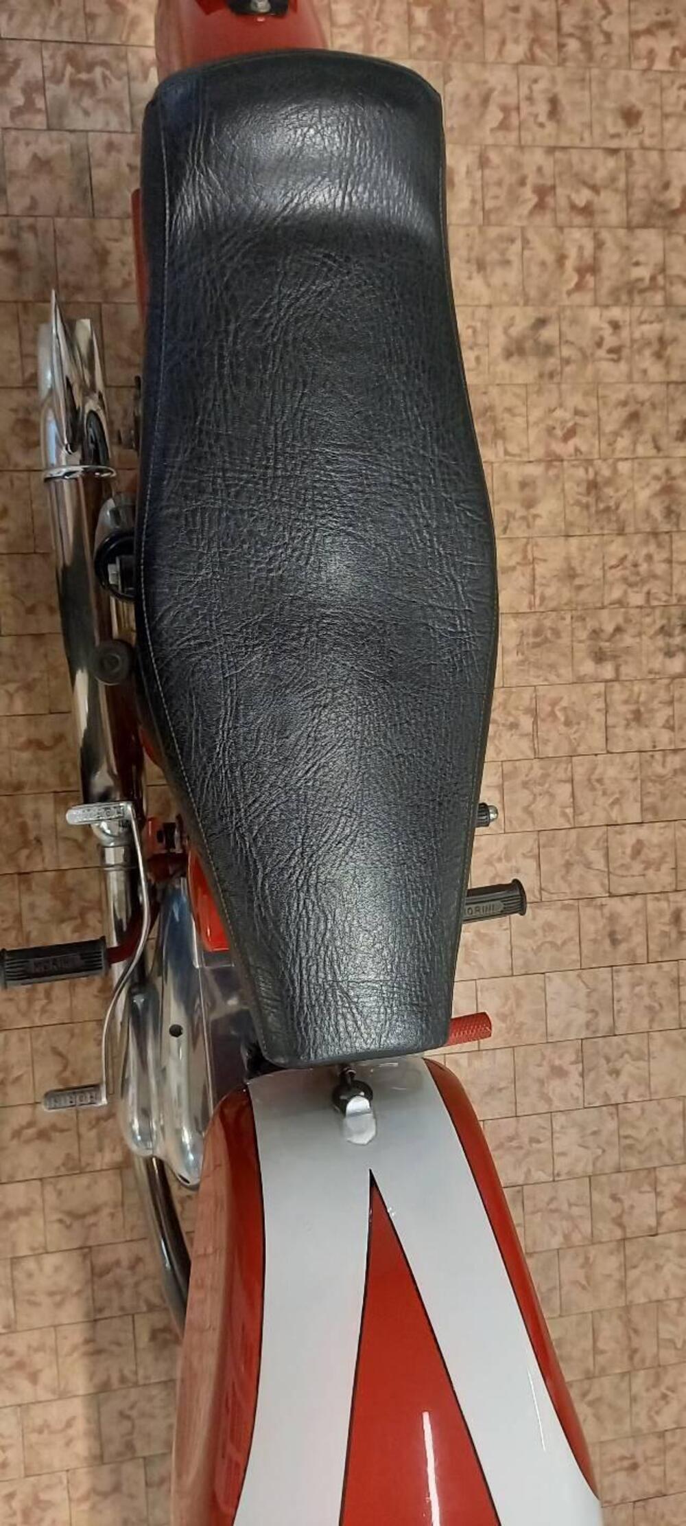 Moto Morini 175  TURISMO (4)