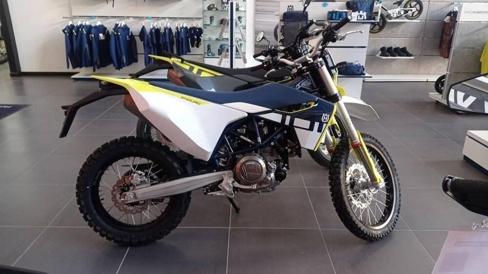 Husqvarna 701 Enduro (2023 - 25) (3)