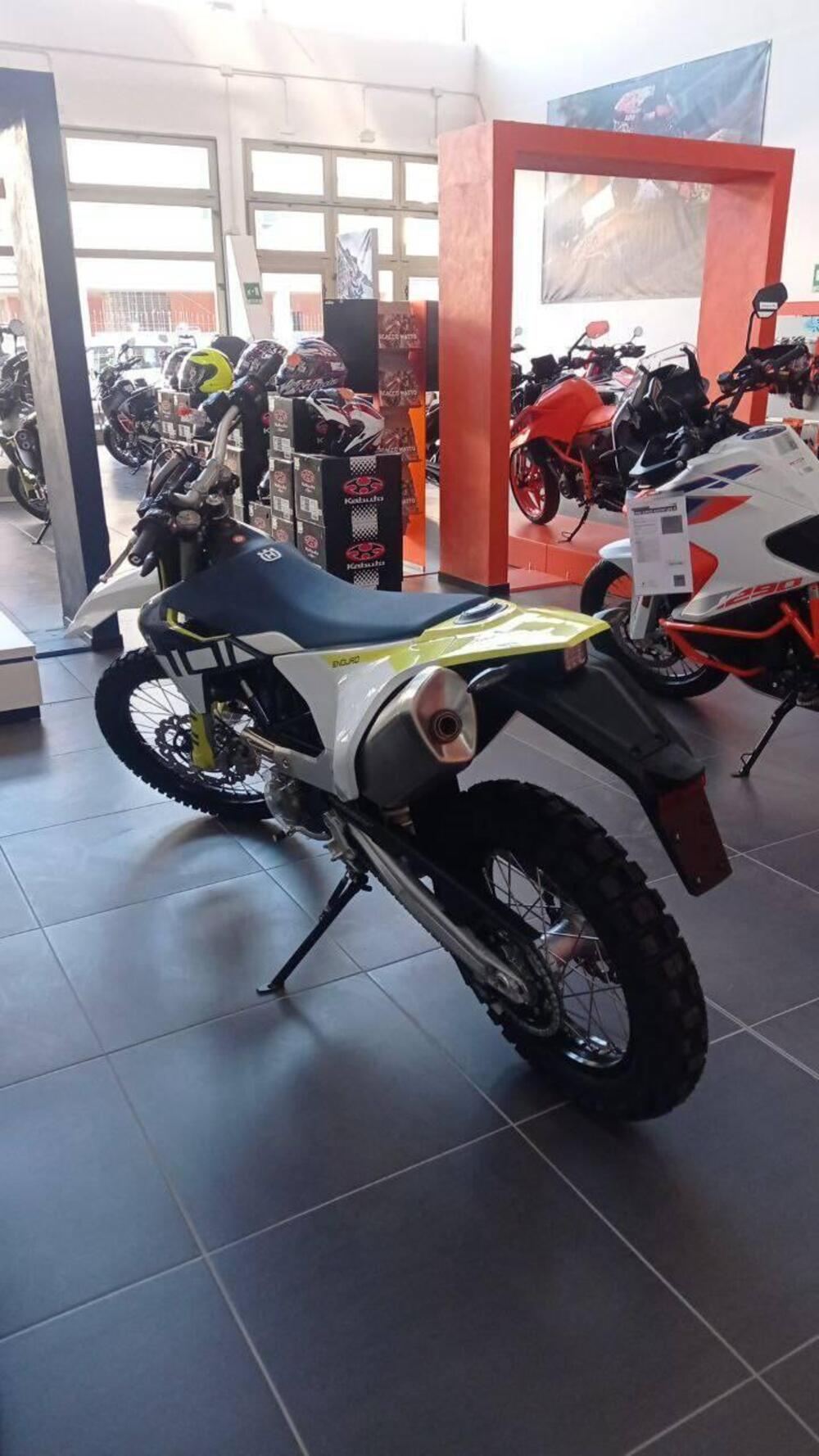 Husqvarna 701 Enduro (2023 - 25) (2)