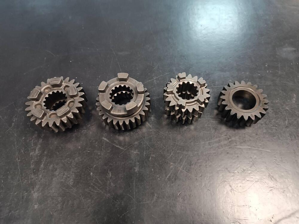 ingranaggi cambio CBR900RR Honda (6)