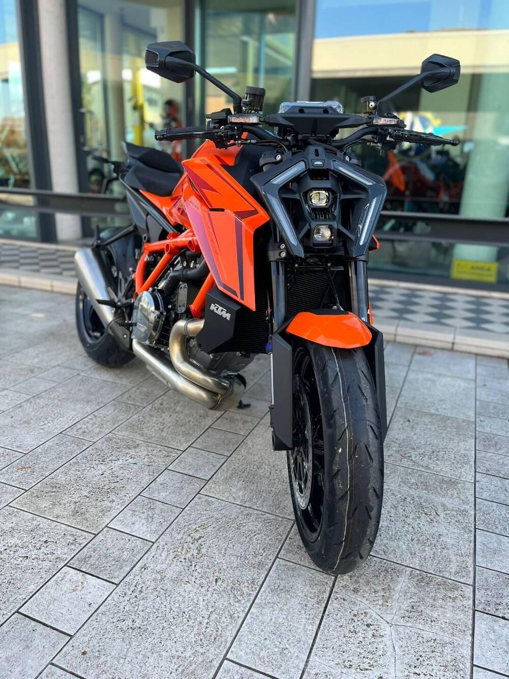 KTM 1390 Super Duke R (2024 - 26) (2)
