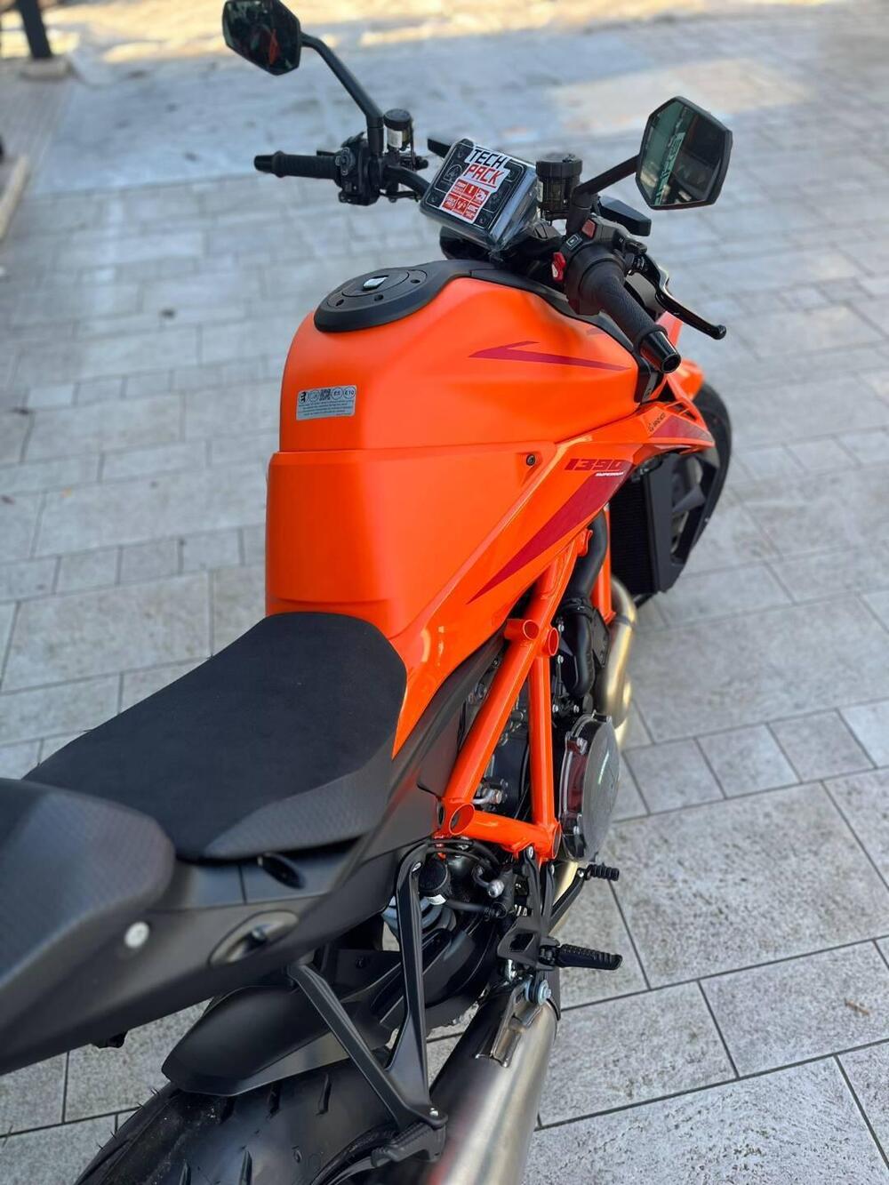 KTM 1390 Super Duke R (2024 - 26) (4)