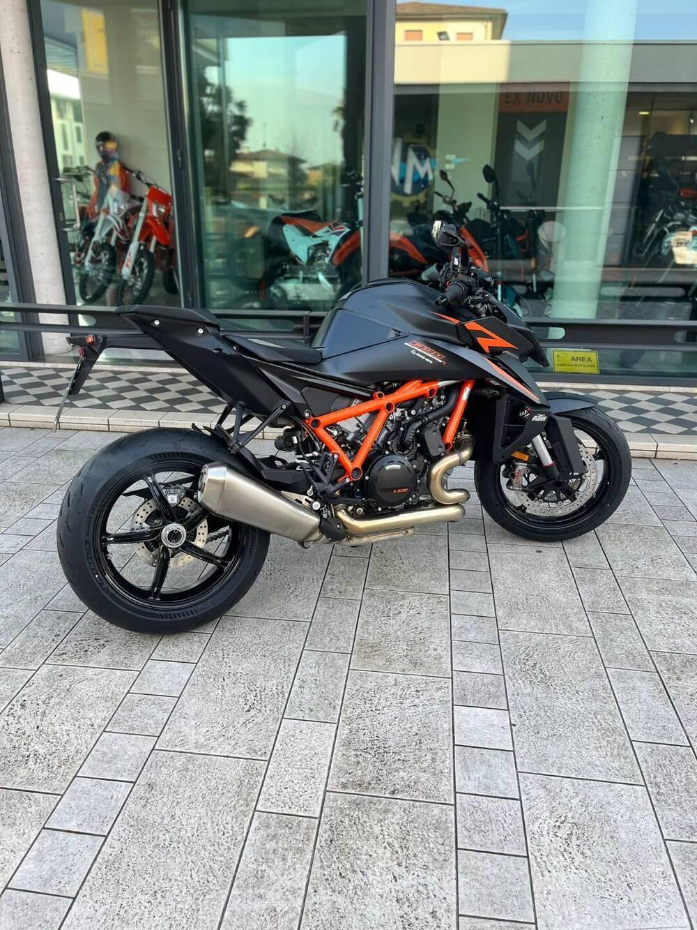 KTM 1390 Super Duke R EVO (2024 - 26) (2)