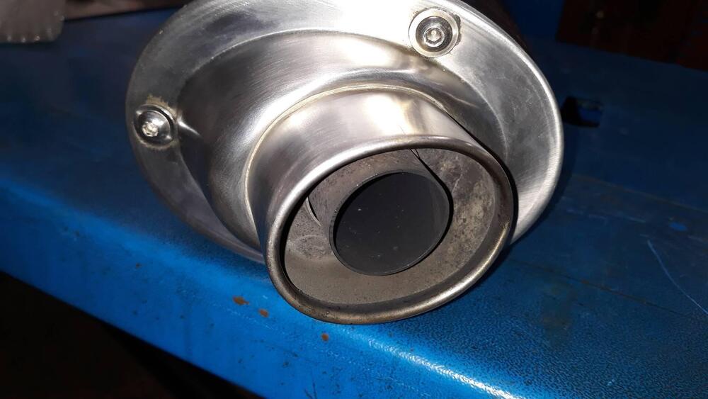 SILENZIATORE DX V11 LE MANS _ NAKED telaio KS Moto Guzzi (6)