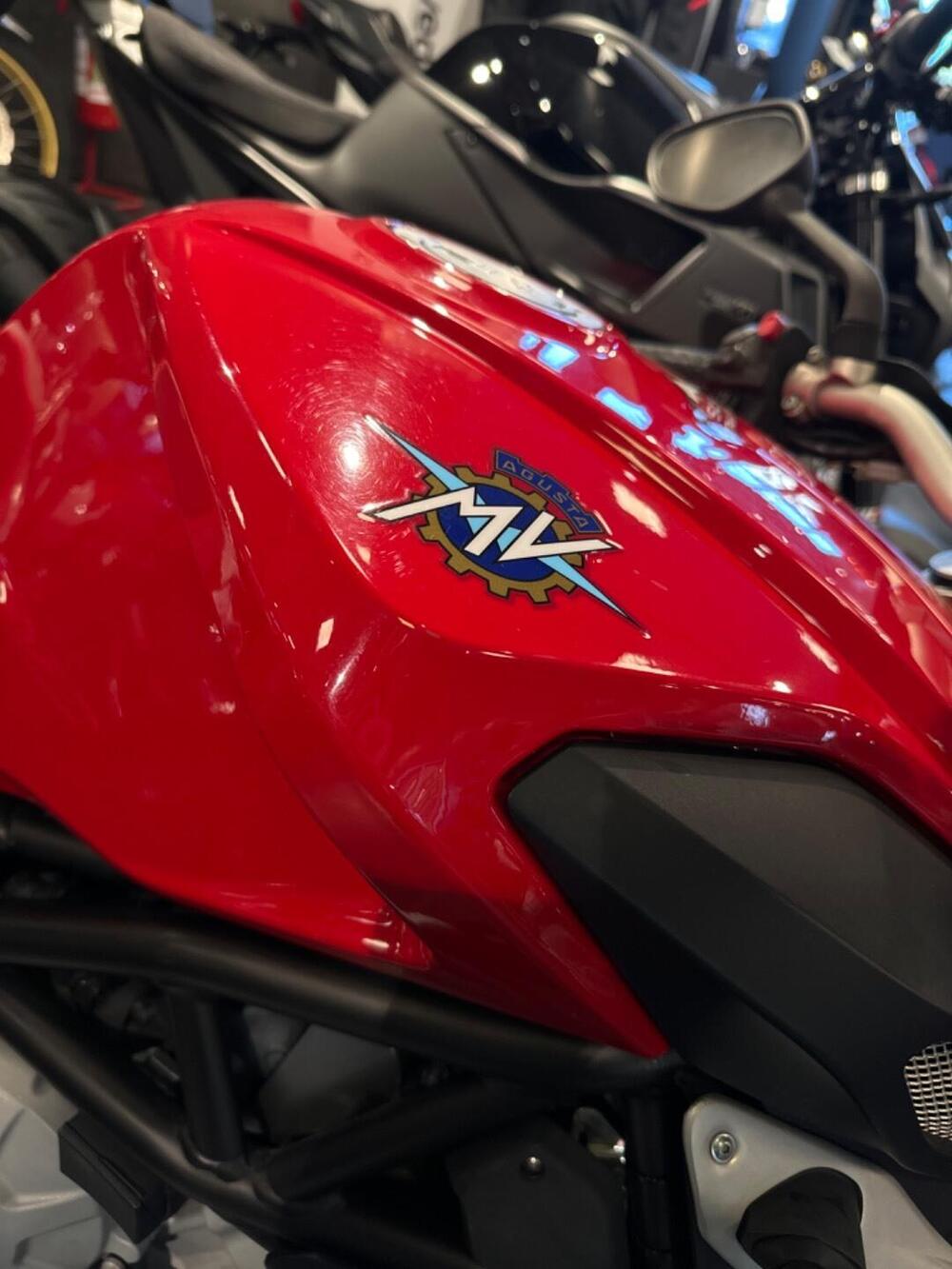 MV Agusta Brutale 675 (2011 - 15) (3)