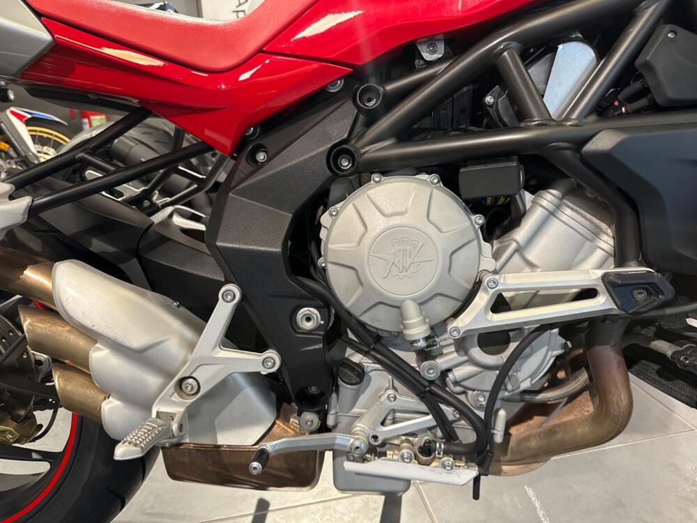 MV Agusta Brutale 675 (2011 - 15) (4)