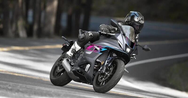 Nuove colorazioni in USA e Giappone per la Yamaha YZF-R7