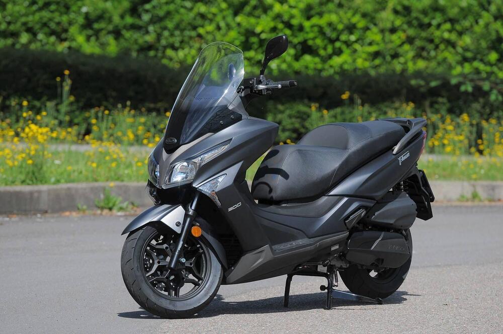 Kymco X-Town 300i (2021 - 24) (2)
