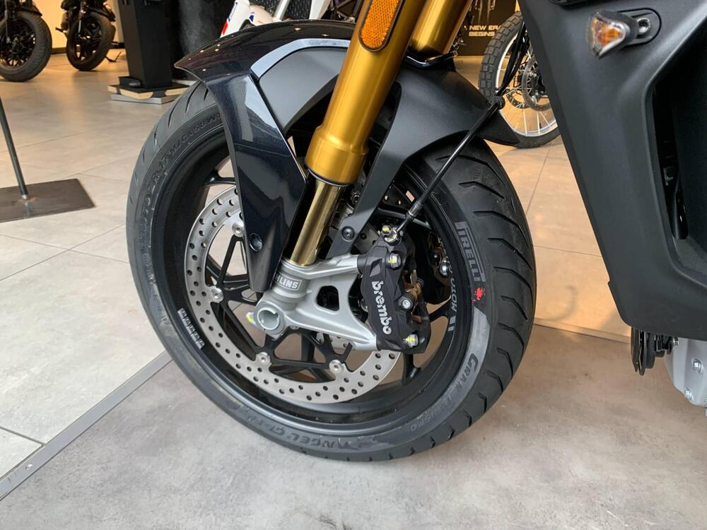 Moto Guzzi V100 Mandello S (2022 - 24) (6)